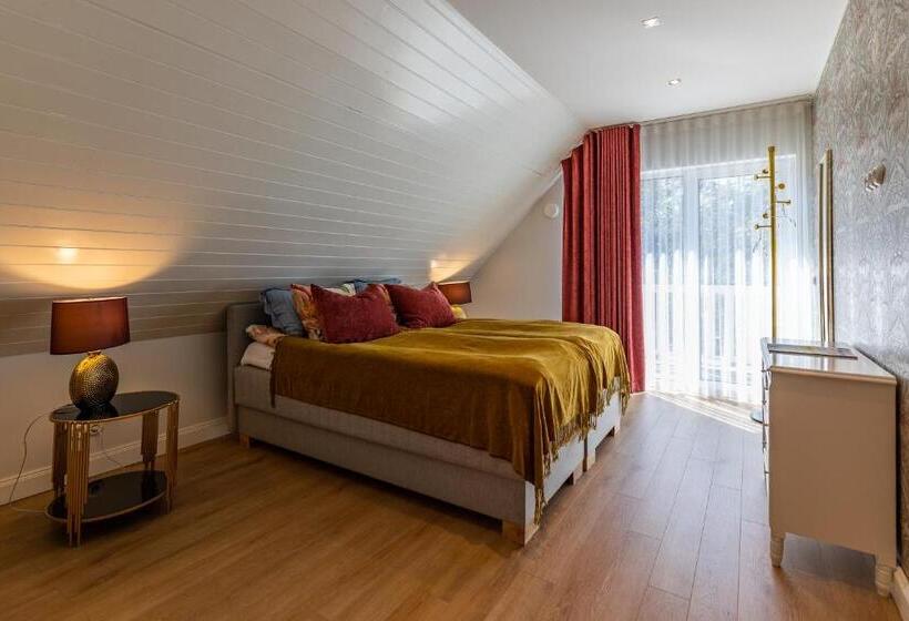 پانسیون Tiismani Villa