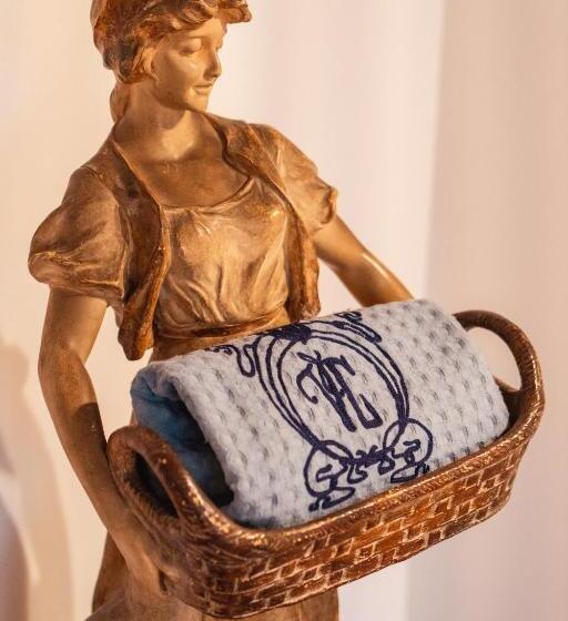 פנסיון Villa Cosmiana Suites