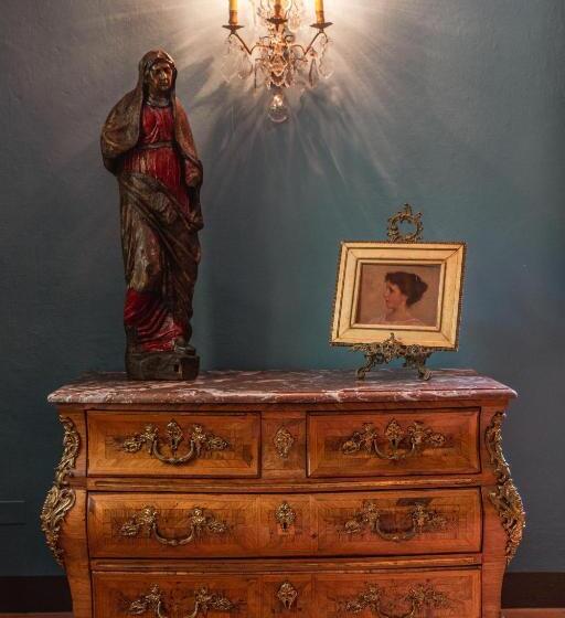 פנסיון Villa Cosmiana Suites