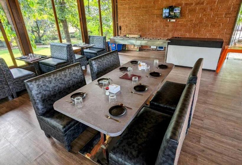 Sadanand Farmstay Resort