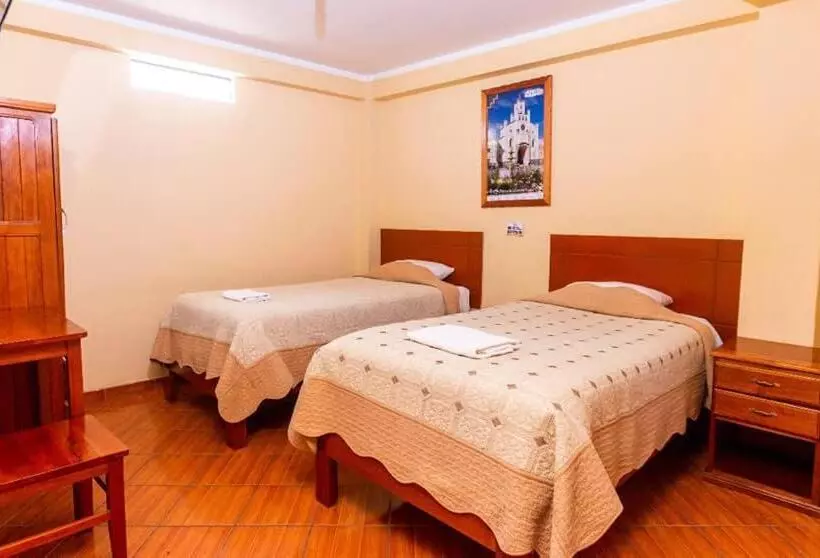 Shumaq Raju Hoteles