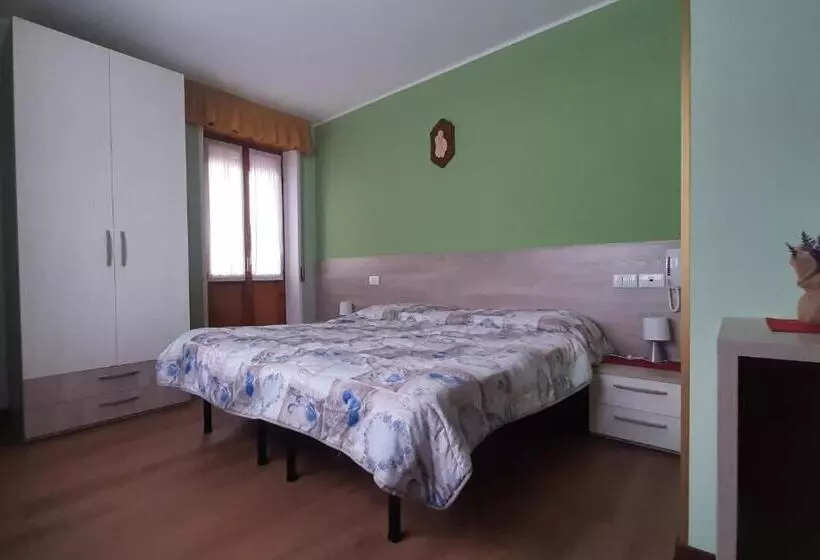 ホテル Albergo Bar Ristorante Da Gina