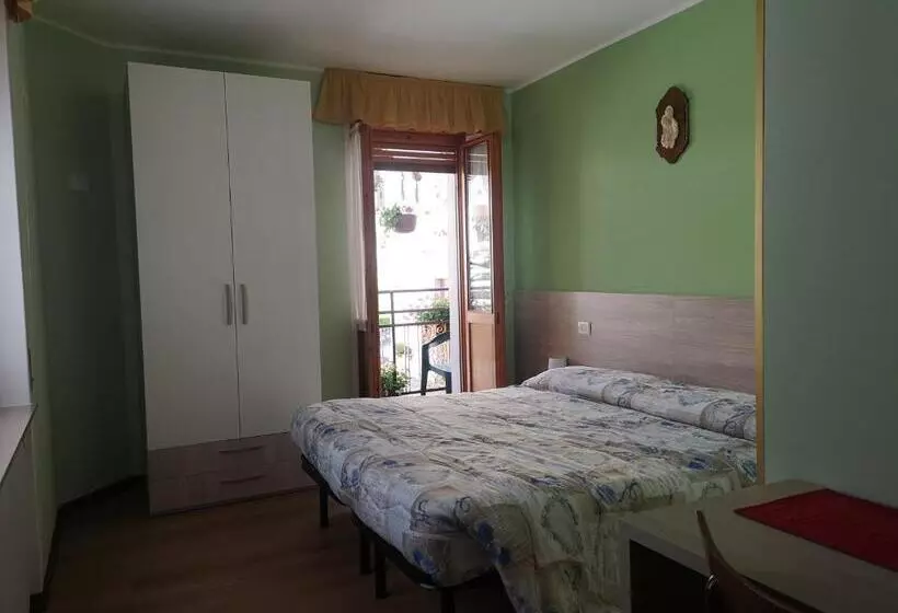 ホテル Albergo Bar Ristorante Da Gina