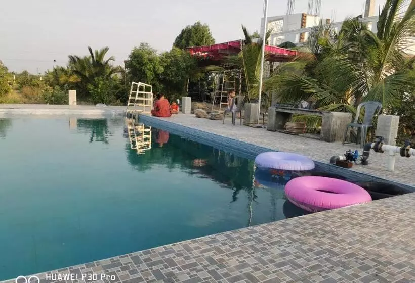 ホテル Amaravathi Farm Stay