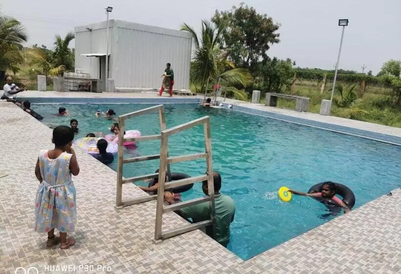 ホテル Amaravathi Farm Stay