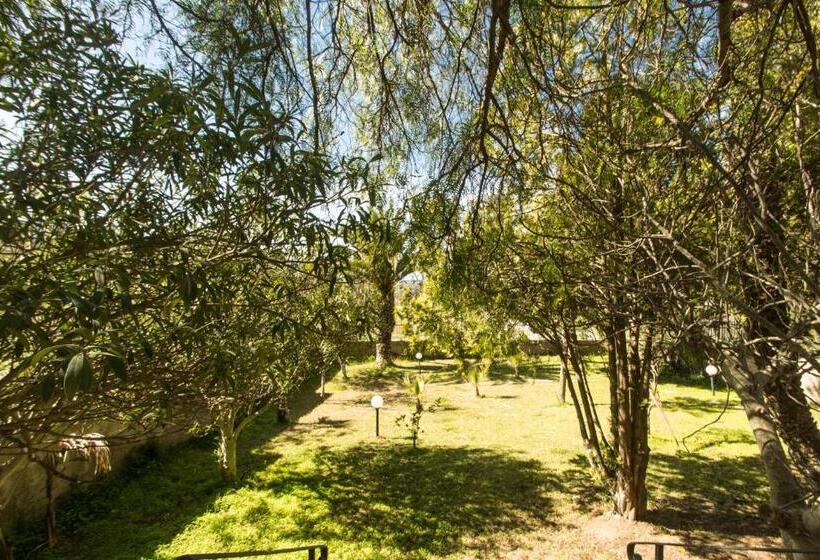 Отель Case Passamonte Agriturismo Resort & Rooms