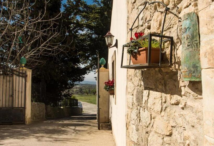 Отель Case Passamonte Agriturismo Resort & Rooms