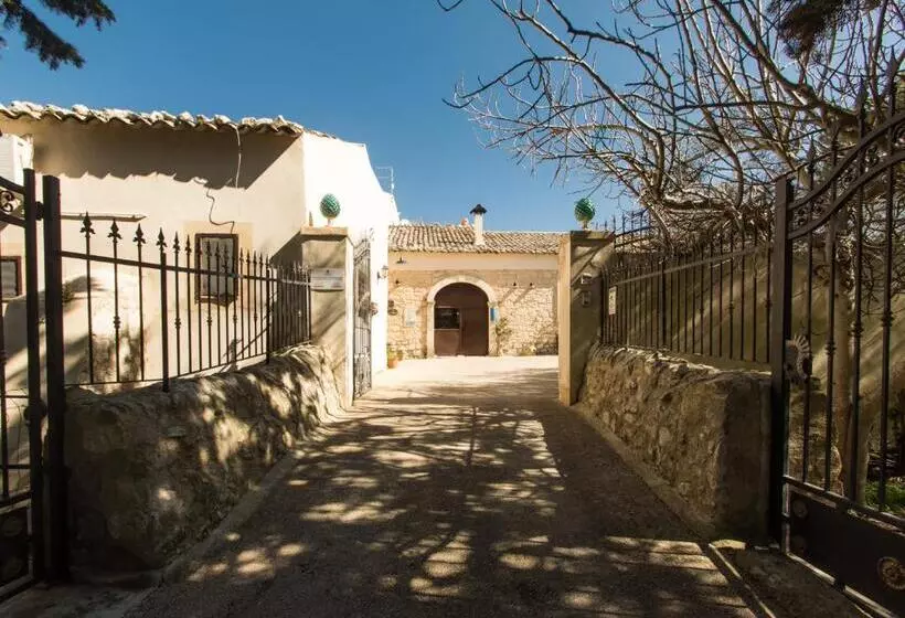 ホテル Case Passamonte Agriturismo Resort & Rooms