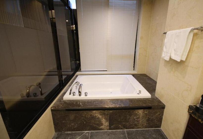 בית מלון כפרי Jb Tourist