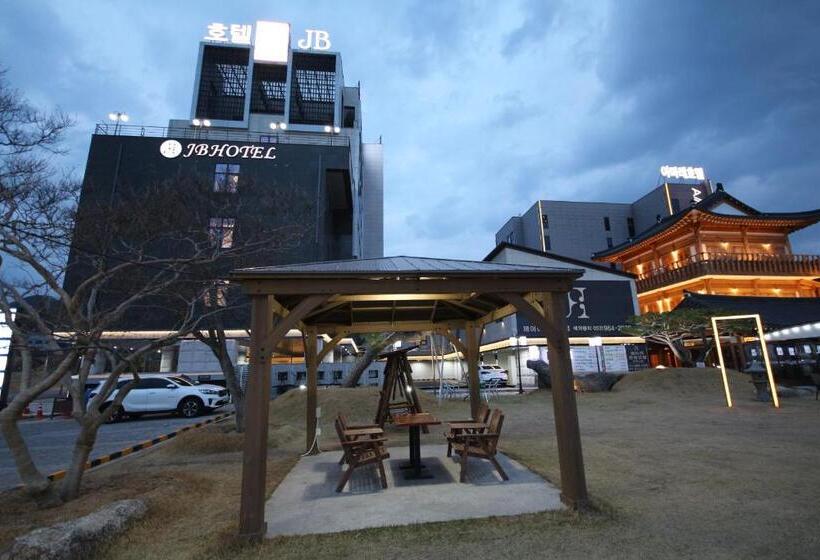 בית מלון כפרי Jb Tourist