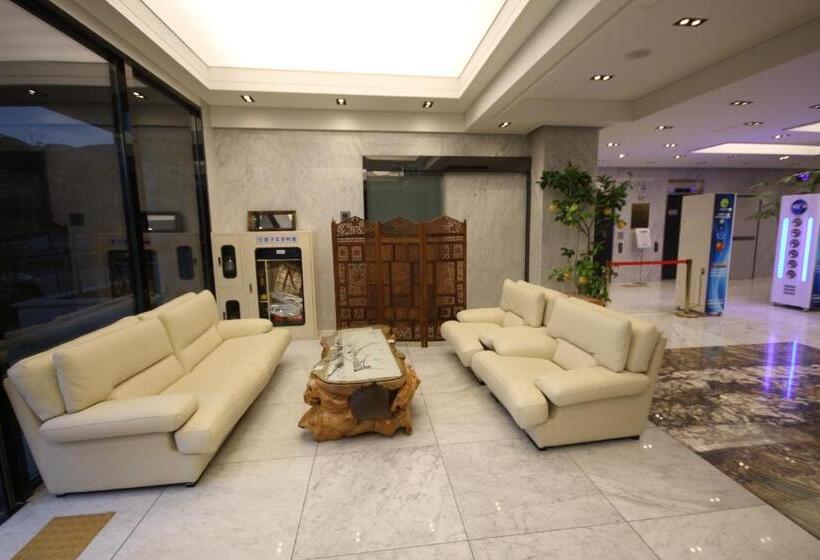 בית מלון כפרי Jb Tourist