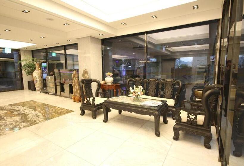 בית מלון כפרי Jb Tourist