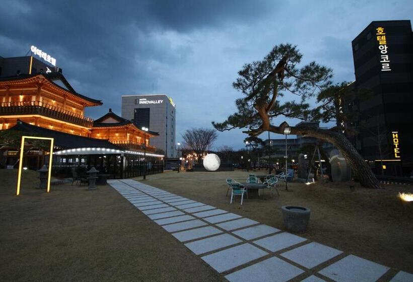 בית מלון כפרי Jb Tourist