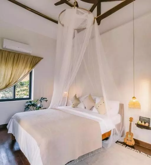 ホテル La Bōhème Luxury Suites
