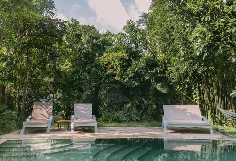ホテル La Bōhème Luxury Suites