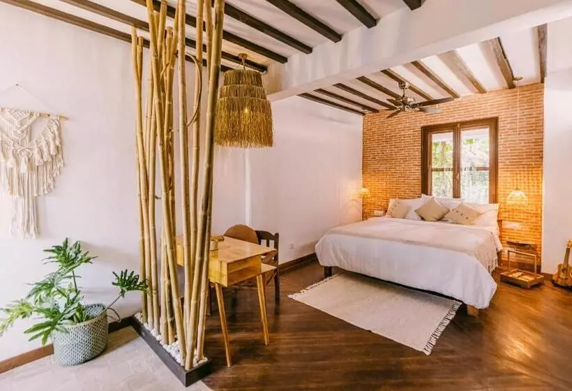 ホテル La Bōhème Luxury Suites
