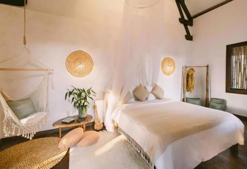 ホテル La Bōhème Luxury Suites