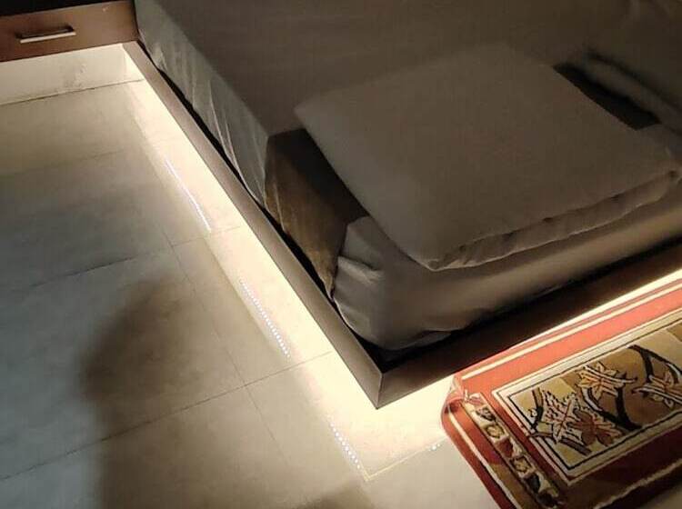 Hotel Meer Residency