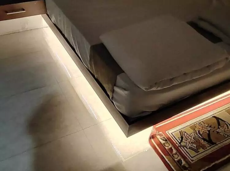 ホテル Meer Residency