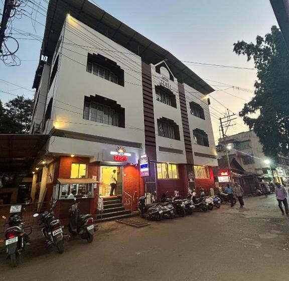 Hotel Prabha