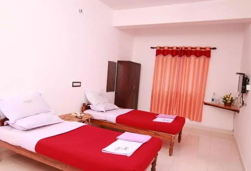 ホテル Rays Inn Thekkady