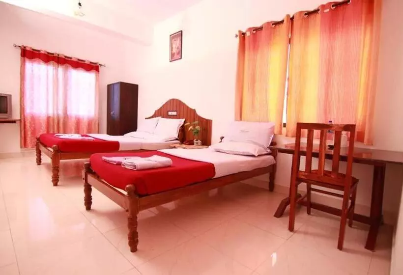 ホテル Rays Inn Thekkady