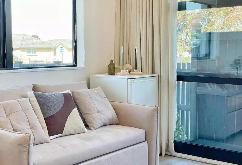 ペンション Great Value 1b1b Studio In Sandringham   Private Entrance, Close To City, Heat Pump, Netfilx