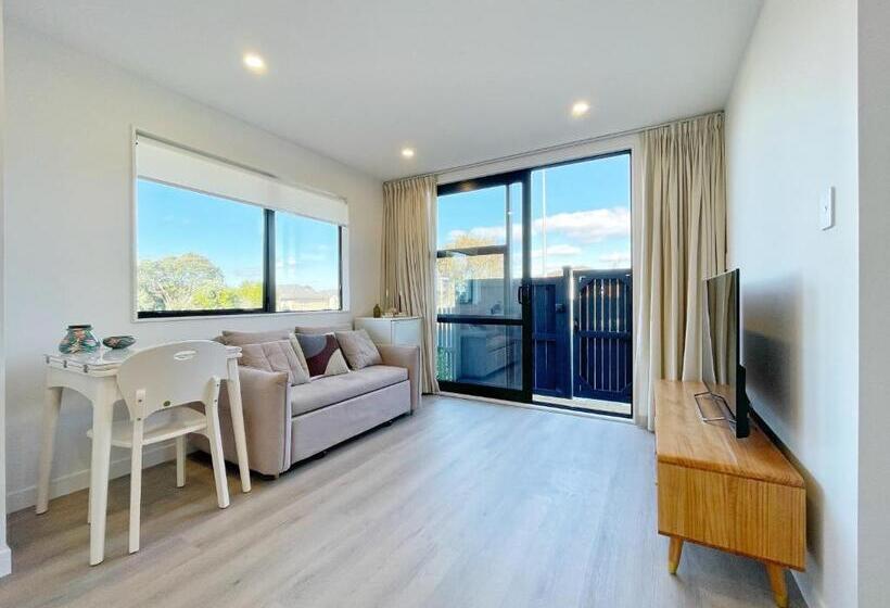 ペンション Great Value 1b1b Studio In Sandringham   Private Entrance, Close To City, Heat Pump, Netfilx