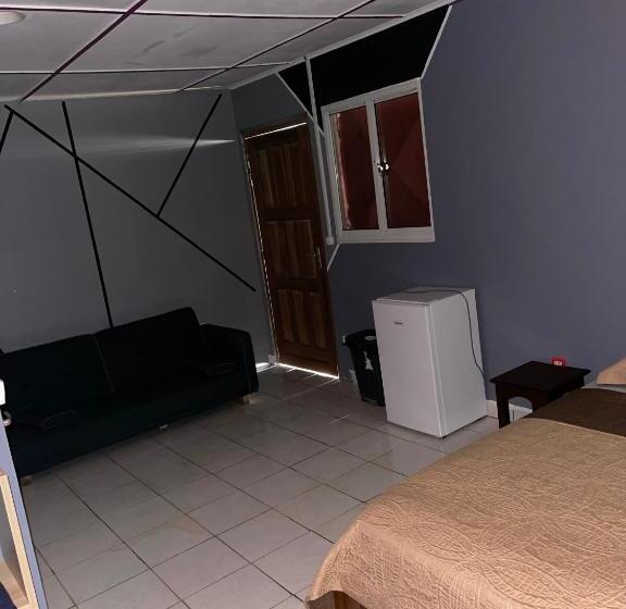 پانسیون Ouest Nelis Lodge