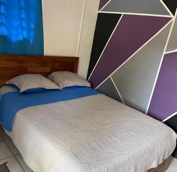 پانسیون Ouest Nelis Lodge