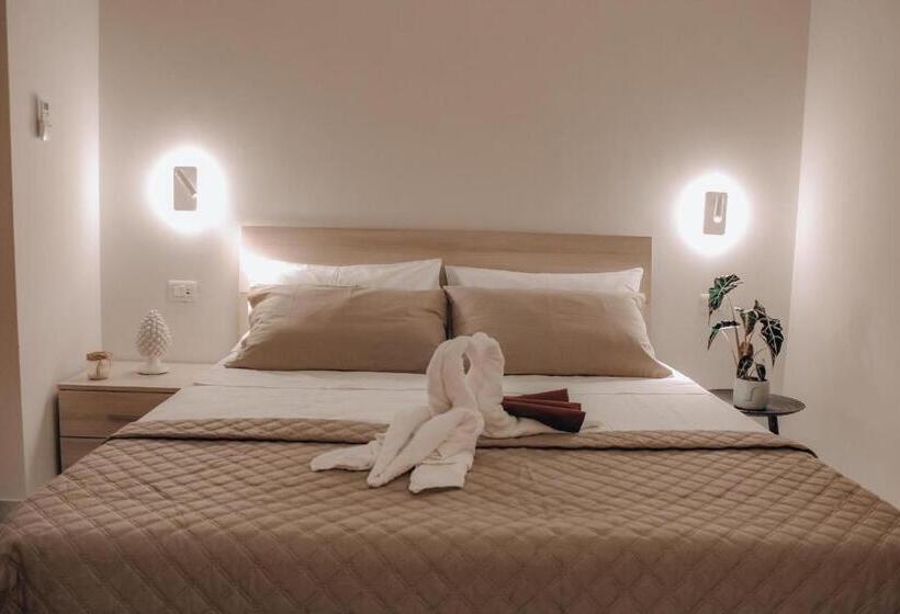 פנסיון Vicoletto Fiorito