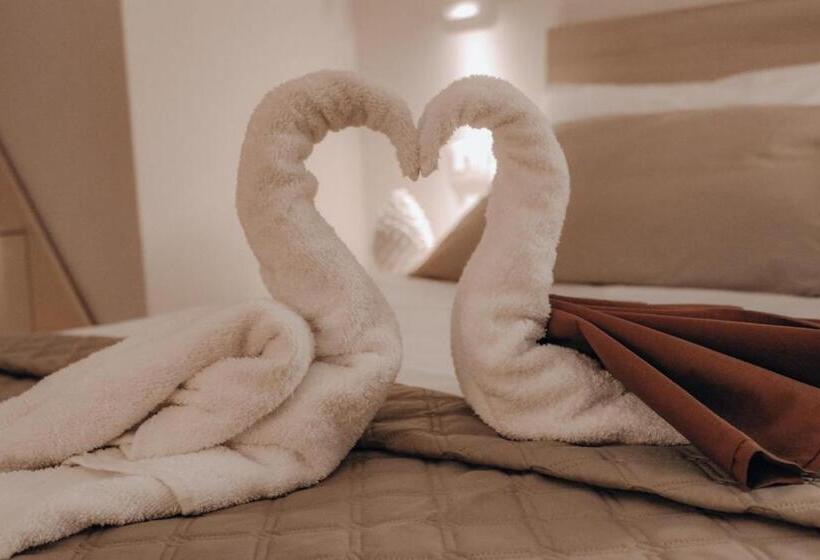 פנסיון Vicoletto Fiorito