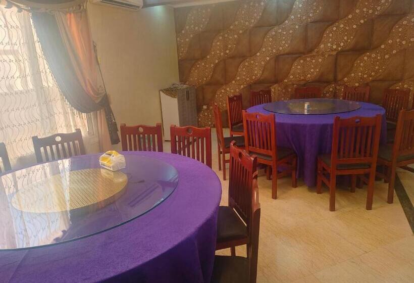 تختخواب و صبحانه 利人市 Li Ren City