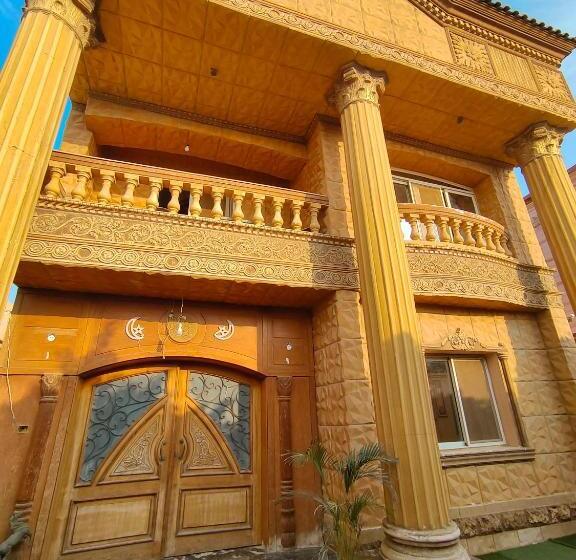 تختخواب و صبحانه 利人市 Li Ren City