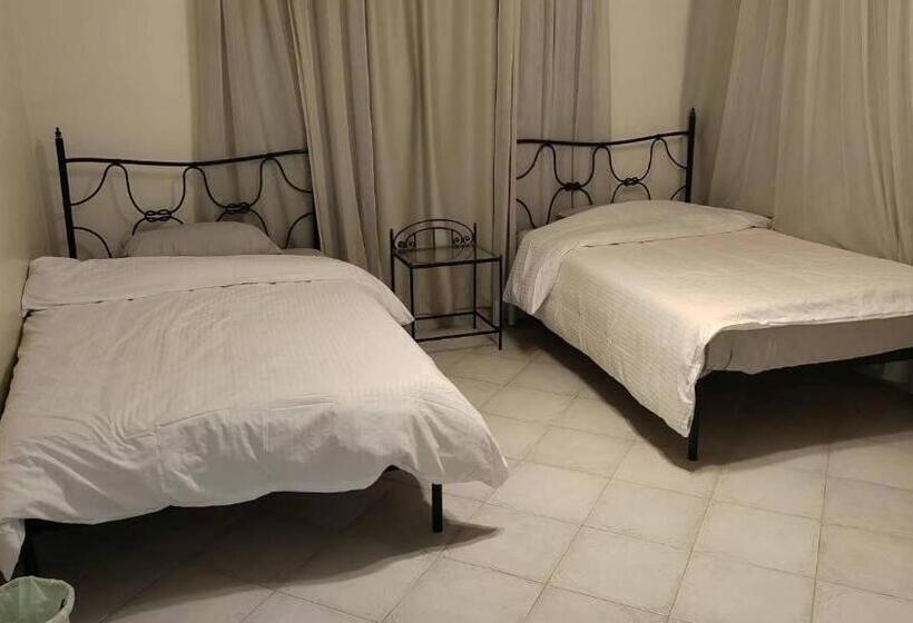 تختخواب و صبحانه 利人市 Li Ren City