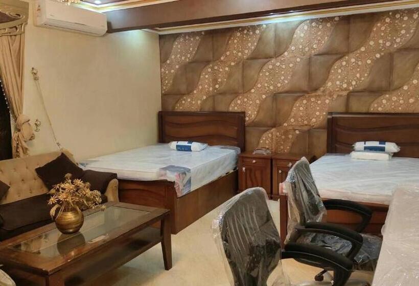 تختخواب و صبحانه 利人市 Li Ren City