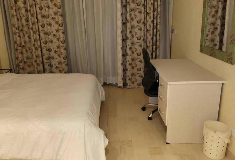 تختخواب و صبحانه 利人市 Li Ren City