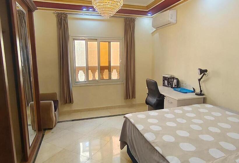 تختخواب و صبحانه 利人市 Li Ren City