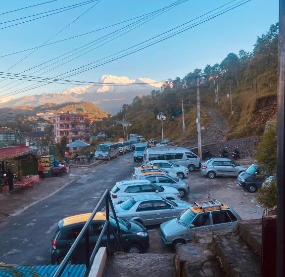 تختخواب و صبحانه Aati Cafe