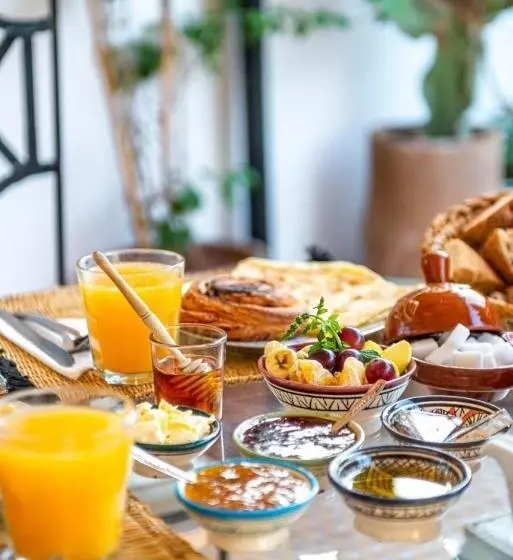 تختخواب و صبحانه Riad Rime Qoussai