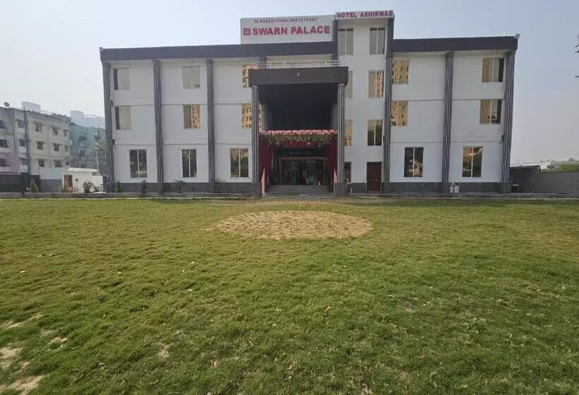 ホテル Ashirwad