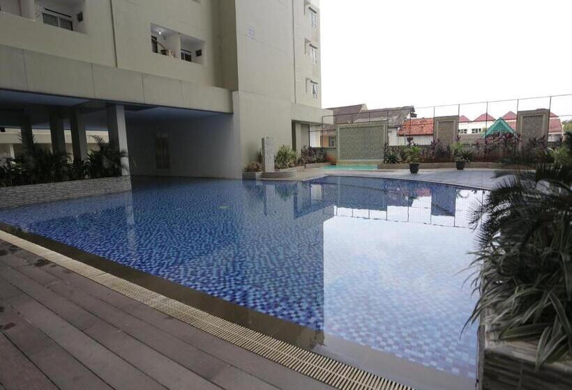 בית מלון כפרי Aurora Rooms @ Apartemen Loftvilles City