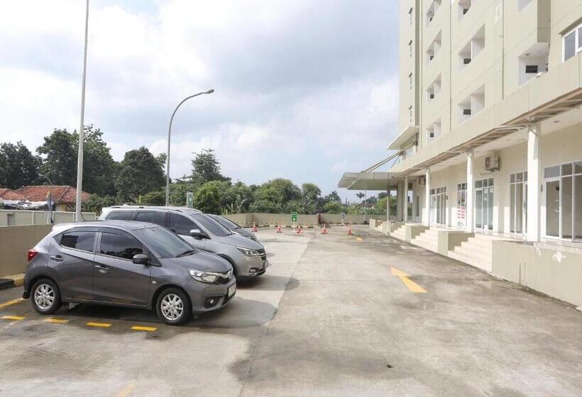 בית מלון כפרי Aurora Rooms @ Apartemen Loftvilles City