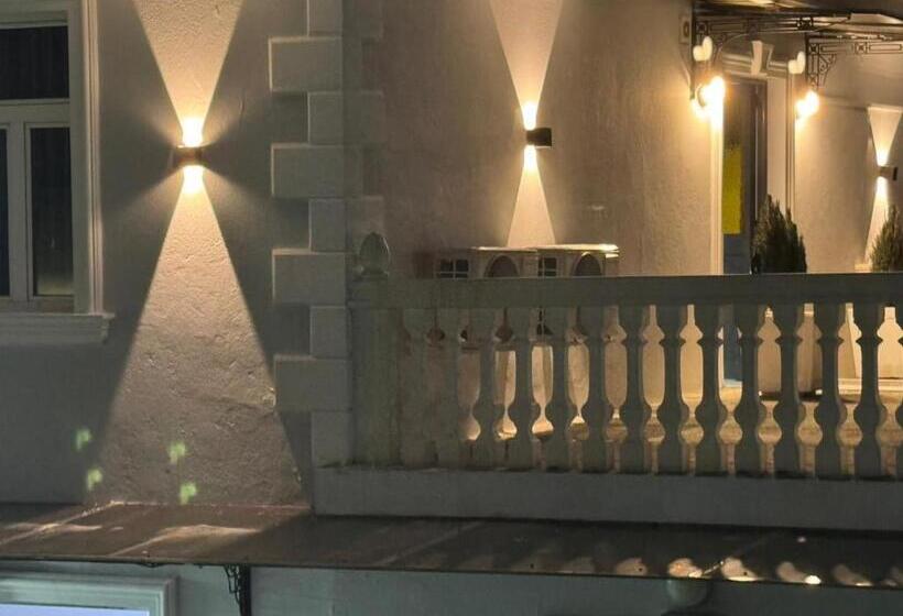 בית מלון כפרי Bar Restorant Fresku