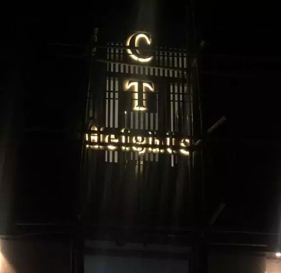 ホテル C T Heights Inn