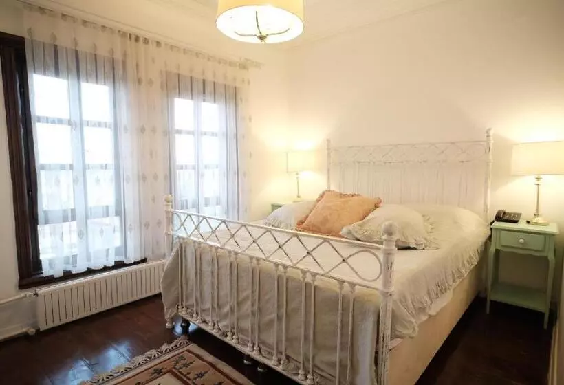 هتل Meci̇t Kaptan Konaği