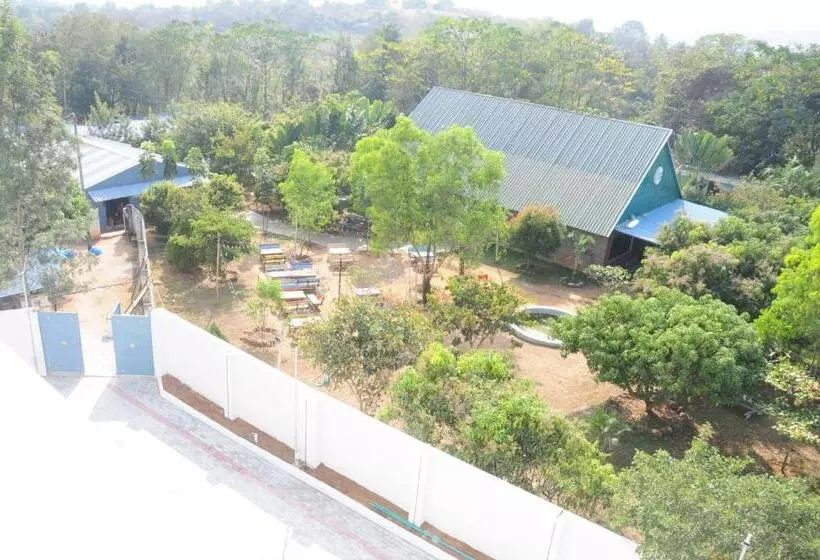 Hotelli Nueva Boarding And Lodging