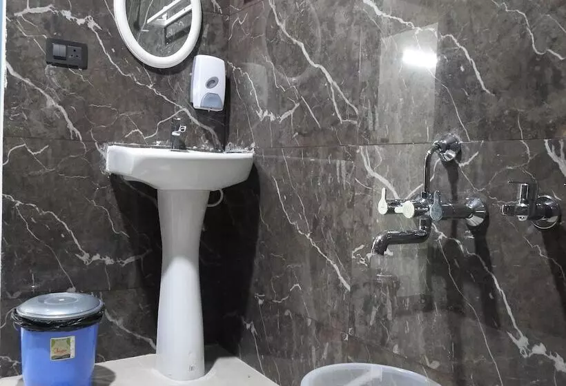 Hotelli Nueva Boarding And Lodging