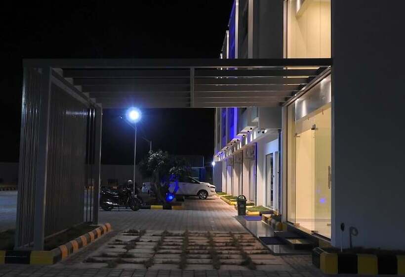 酒店 Nueva Boarding And Lodging