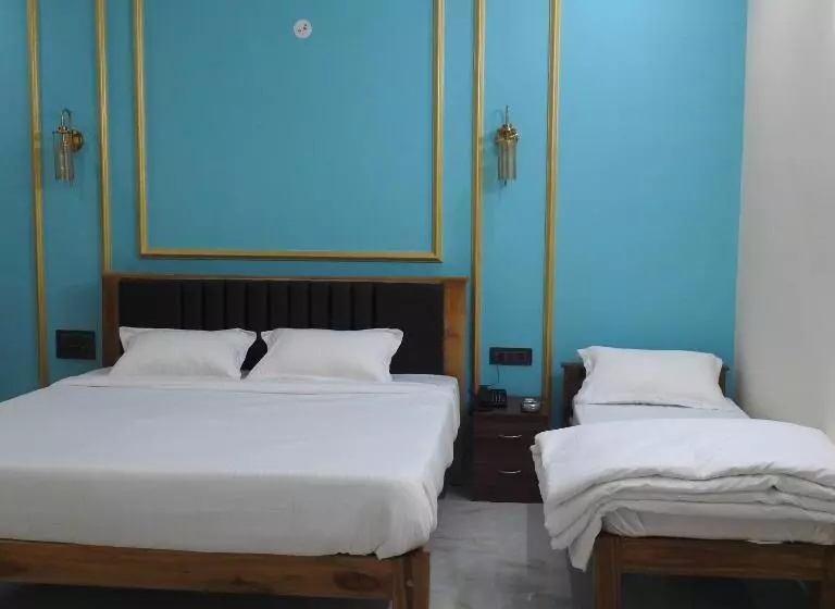 Hotelli Nueva Boarding And Lodging